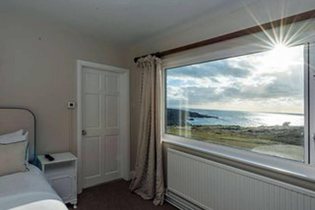 Villa Ty Camp- 4 Bed Sea Front - Ravenspoint Road Trearddur Exterior foto